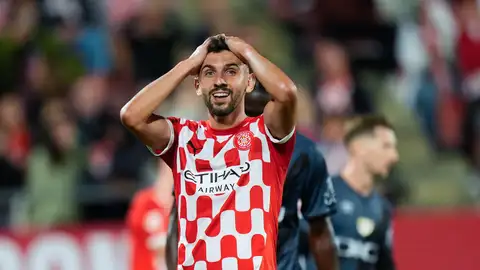 Iván Martín lamenta una ocasión fallada en el Girona - Rayo Iván Martín lamenta una ocasión fallada en el Girona - Rayo