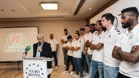 Amics encara su décima temporada en la segunda categoría del baloncesto español Amics encara su décima temporada en la segunda categoría del baloncesto español