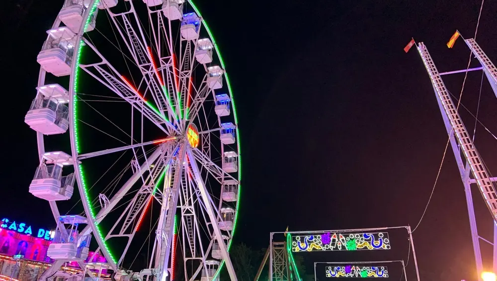 La noria presente este año en el Recinto Ferial de La Aldehuela La noria presente este año en el Recinto Ferial de La Aldehuela