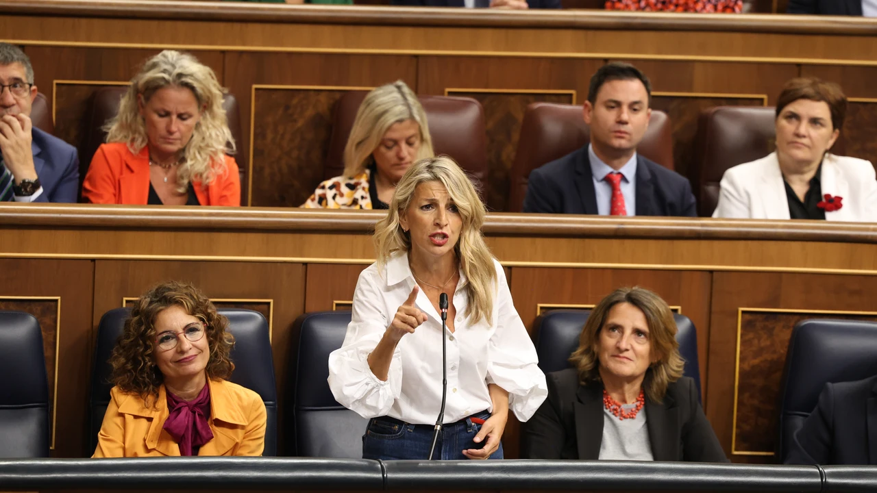 Yolanda Díaz, vicepresidenta segunda y ministra de Trabajo, durante la sesión de control en el Congreso