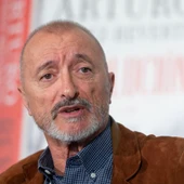 Arturo Pérez Reverte, escritor español Arturo Pérez Reverte, escritor español