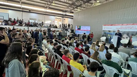 Más de 50 empresas y 450 jóvenes se dan cita en la Feria de Empleo y Emprendimiento de La Sagra Más de 50 empresas y 450 jóvenes se dan cita en la Feria de Empleo y Emprendimiento de La Sagra