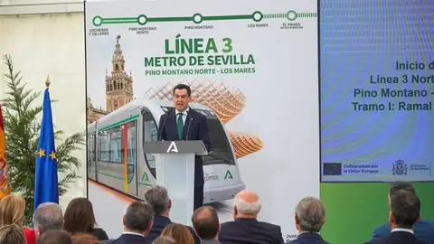 El presidente de la Junta Juanma Moreno interviene en el acto de colocación de la primera piedra del primer subtramo del tramo norte de la línea tres del metro El presidente de la Junta Juanma Moreno interviene en el acto de colocación de la primera piedra del primer subtramo del tramo norte de la línea tres del metro