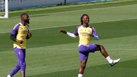 Camavinga entrena junto a Rüdiguer Camavinga entrena junto a Rüdiguer