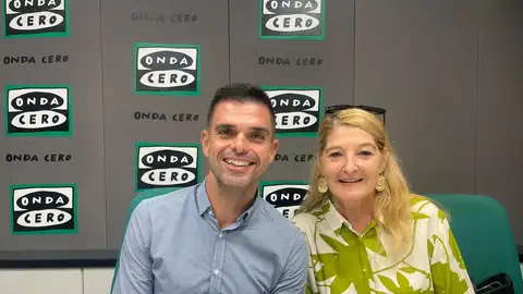 José Planelles, responsable de gestión I+D de promoción Científico Tecnológica, con la responsable de Comunicación, María Padilla. José Planelles, responsable de gestión I+D de promoción Científico Tecnológica, con la responsable de Comunicación, María Padilla.