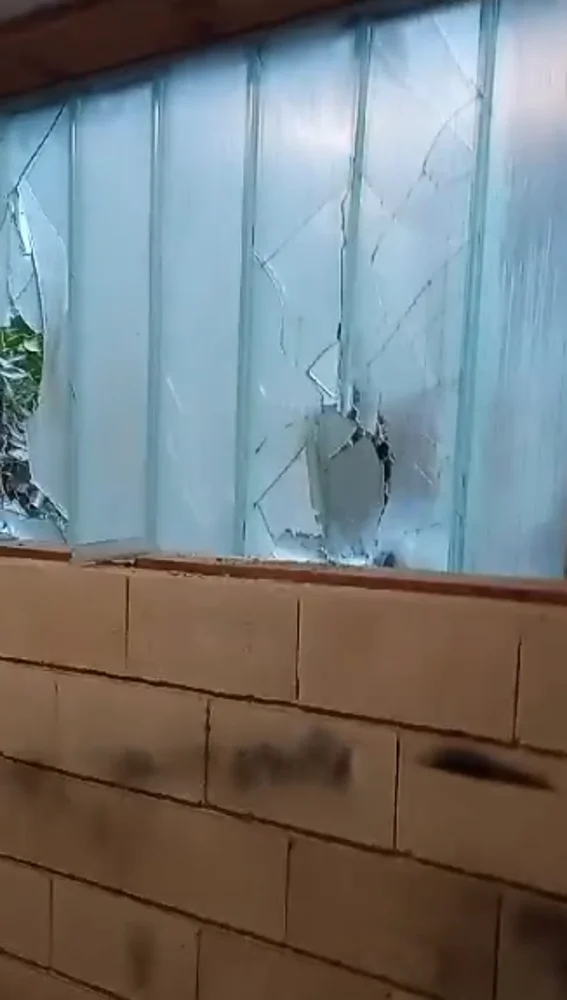 Las lluvias provocan desprendimientos con daños en los almacenes de pescadores de Luarca. Las lluvias provocan desprendimientos con daños en los almacenes de pescadores de Luarca.