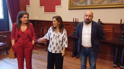 Luc&iacute;a L&oacute;pez, In&eacute;s Rey y Jos&eacute; Manuel Lage Tu&ntilde;as