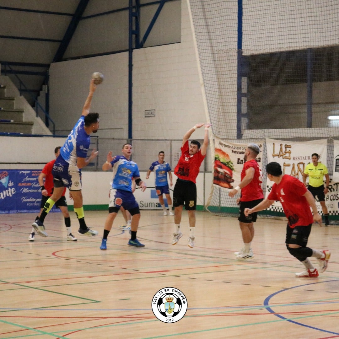 El Balonmano Mare Nostrum Torrevieja perdió en su jornada de debut de la temporada en casa El Balonmano Mare Nostrum Torrevieja perdió en su jornada de debut de la temporada en casa