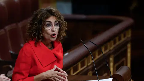 La vicepresidenta primera del Gobierno y ministra de Hacienda, María Jesús Montero, comparece este jueves ante el pleno del Congreso La vicepresidenta primera del Gobierno y ministra de Hacienda, María Jesús Montero, comparece este jueves ante el pleno del Congreso