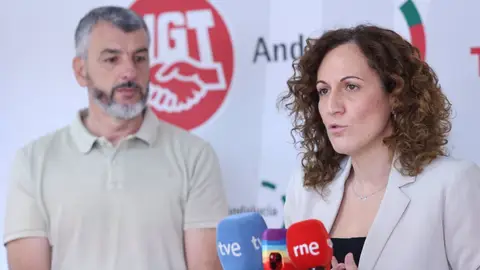 CCOO y UGT se concentran este jueves en todas las capitales de provincia andaluzas en defensa de la reducción de jornada CCOO y UGT se concentran este jueves en todas las capitales de provincia andaluzas en defensa de la reducción de jornada