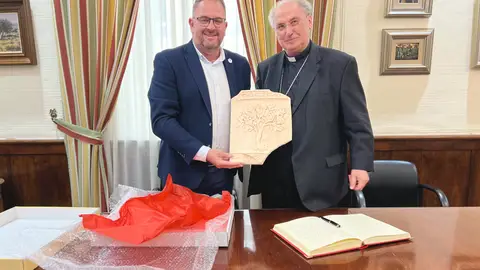 El arzobispo emérito de Mérida-Badajoz destaca la importancia "histórica y eclesial" de la capital extremeña El arzobispo emérito de Mérida-Badajoz destaca la importancia "histórica y eclesial" de la capital extremeña