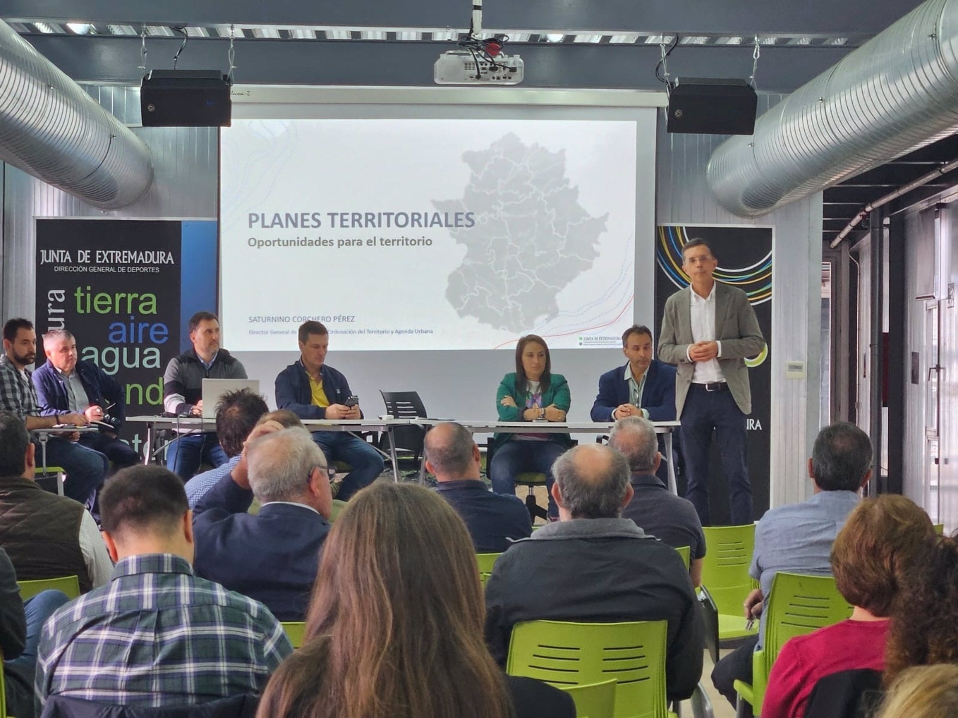 La Junta presenta a 29 municipios el Plan Territorial de Valle del Ambroz, Tierras de Granadilla y Las Hurdes La Junta presenta a 29 municipios el Plan Territorial de Valle del Ambroz, Tierras de Granadilla y Las Hurdes