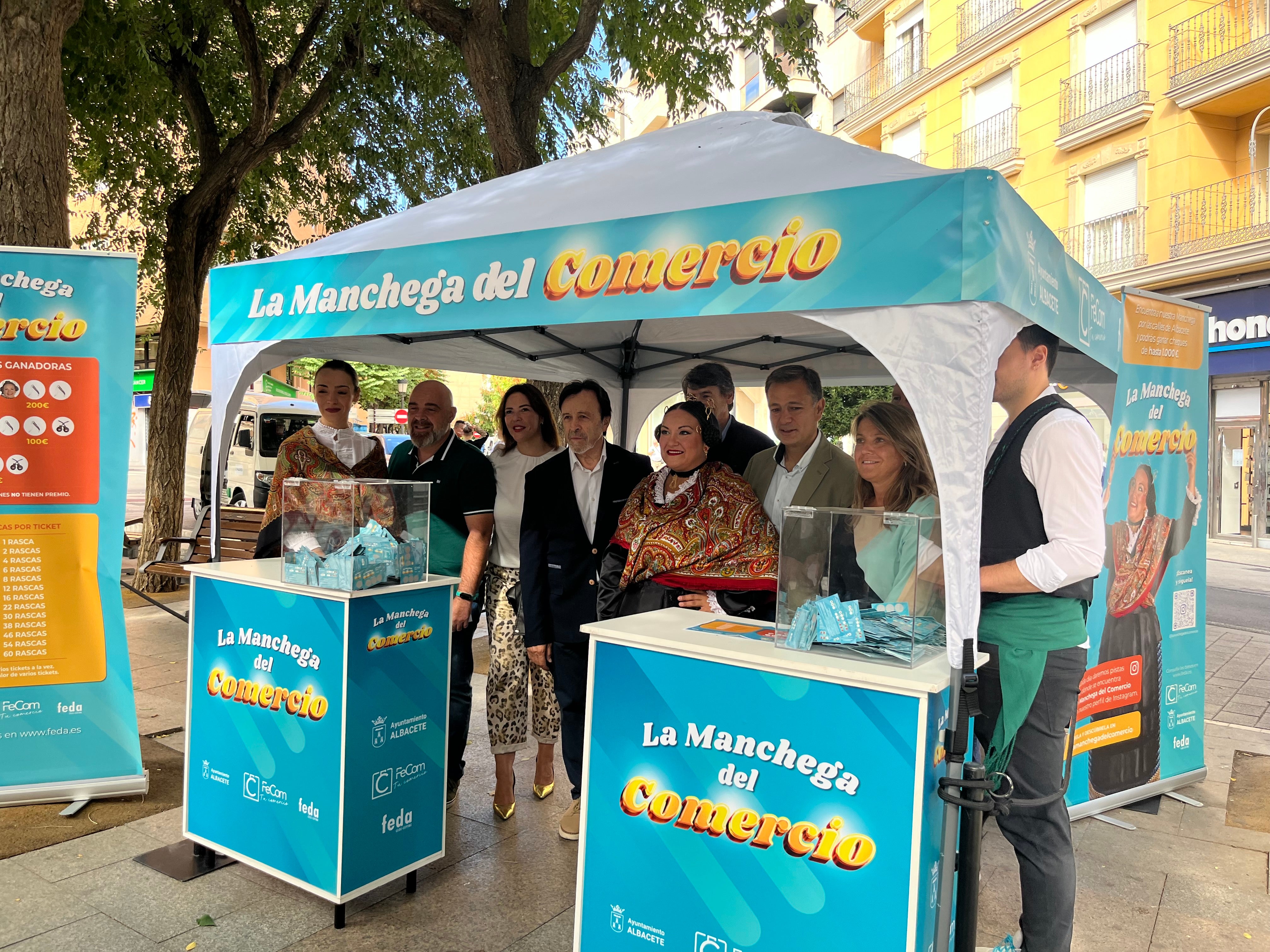 'La Manchega del Comercio' vuelve a la calle a repartir premios por comprar en el comercio local 'La Manchega del Comercio' vuelve a la calle a repartir premios por comprar en el comercio local