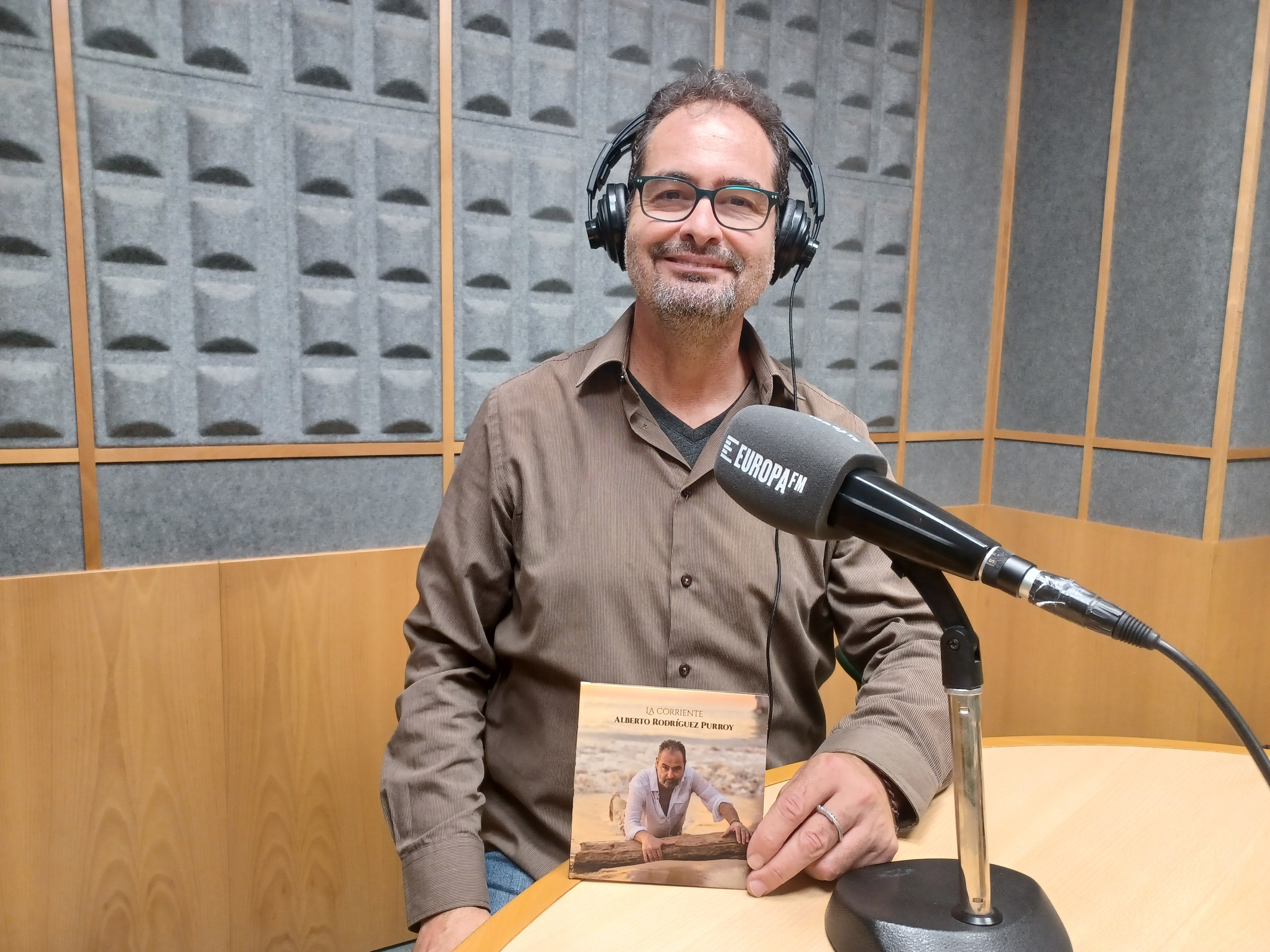 El cantautor Alberto Rodríguez Purroy presenta "La Corriente", su segundo disco El cantautor Alberto Rodríguez Purroy presenta "La Corriente", su segundo disco