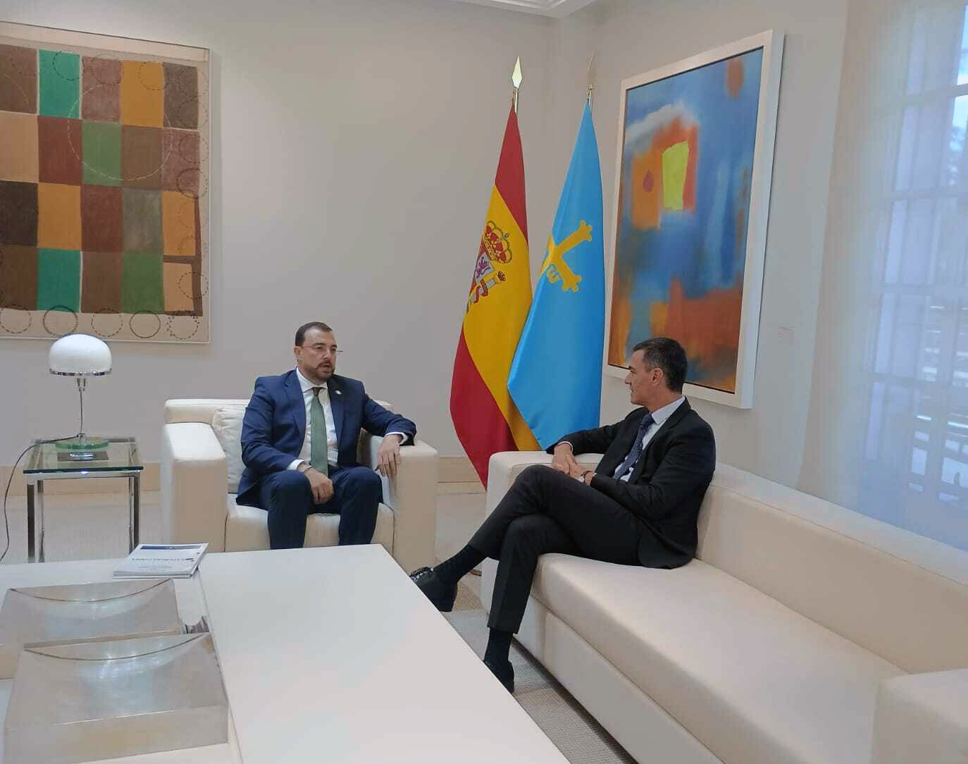 Barbón: "no vamos contra nadie" en relación al pacto singular de fiscalidad de Cataluña Barbón: "no vamos contra nadie" en relación al pacto singular de fiscalidad de Cataluña