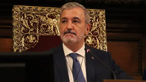 Collboni abraça les esquerres per aprovar els pressupostos Collboni abraça les esquerres per aprovar els pressupostos
