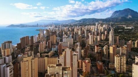 Seis hoteles de Benidorm no han pagado la compensación al Ayuntamiento por aumentar su volumetría