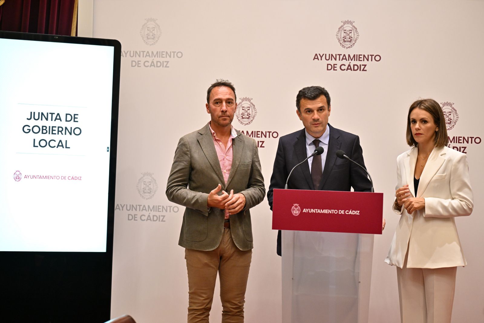 Aprobados los pliegos para la licitación de las obras de reforma del Mercado Central y de la Jefatura de la Policía Local de Cádiz Aprobados los pliegos para la licitación de las obras de reforma del Mercado Central y de la Jefatura de la Policía Local de Cádiz