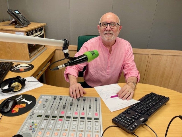 DJ Juan Campos nos invita a viajar con su música DJ Juan Campos nos invita a viajar con su música