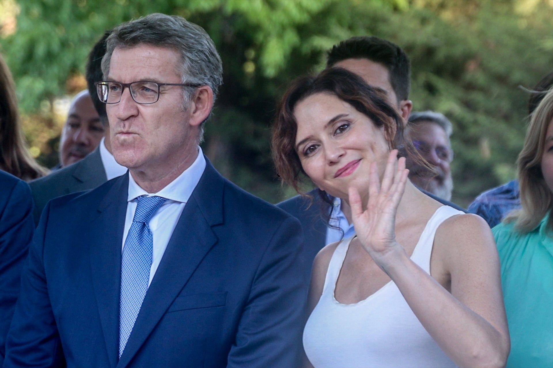 El Gobierno de Ayuso marca distancia con Feijóo en la reducción de jornada: "totalmente en contra" El Gobierno de Ayuso marca distancia con Feijóo en la reducción de jornada: "totalmente en contra"