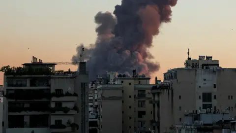 Imagen de la columna de humo sobre Beirut. Imagen de la columna de humo sobre Beirut.