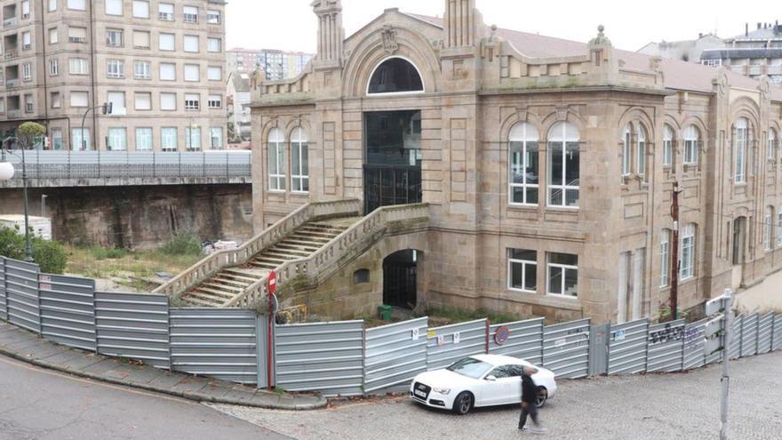 Sintonía entre administracións e partidos para desbloquear a Praza de Abastos de Ourense Sintonía entre administracións e partidos para desbloquear a Praza de Abastos de Ourense
