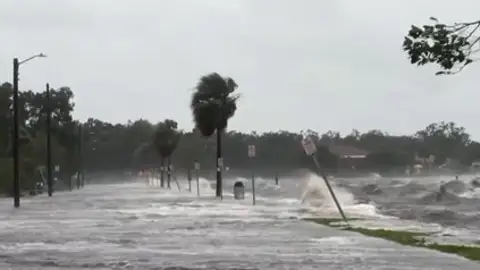 Imágenes del huracán Helene a su paso por Florida Imágenes del huracán Helene a su paso por Florida