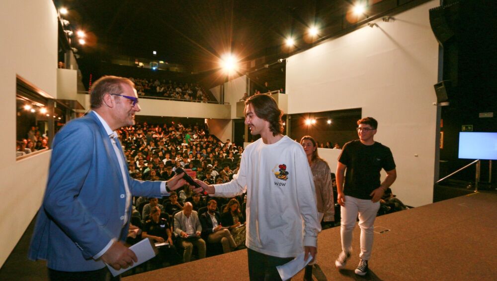 La primera edición de Pechakucha Elche celebrada en 2023.