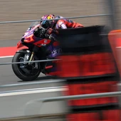 Jorge Martín domina y vence en solitario Jorge Martín domina y vence en solitario