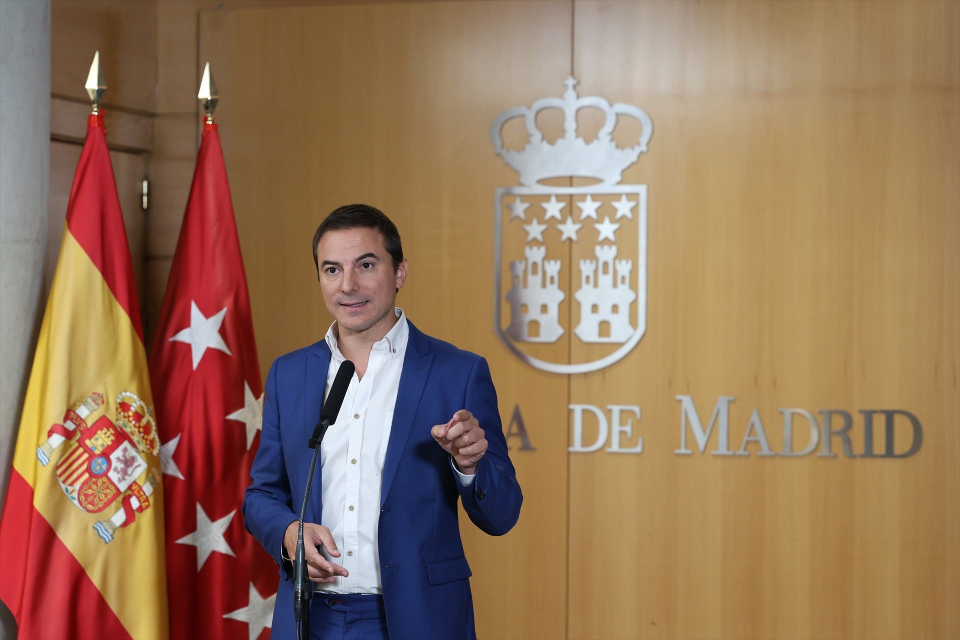 De Moncloa a la notaría: Los mensajes que Lobato quiere blindar sobre el novio de Ayuso De Moncloa a la notaría: Los mensajes que Lobato quiere blindar sobre el novio de Ayuso