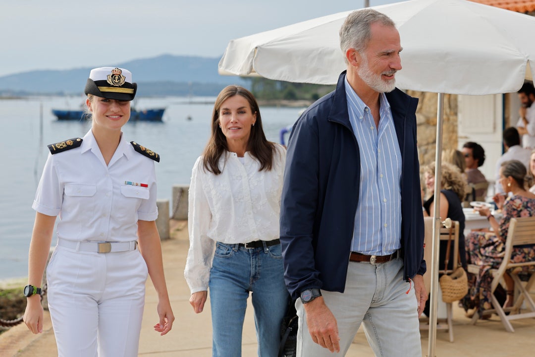 Así ha sido el fin de semana de los reyes Felipe y Letizia con la princesa Leonor en Galicia Así ha sido el fin de semana de los reyes Felipe y Letizia con la princesa Leonor en Galicia