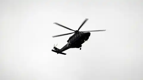 Imagen de archivo de un helicóptero Tres muertos tras colisionar un helicóptero con las líneas de alta tensión en la zona Monte Picayo de Puçol