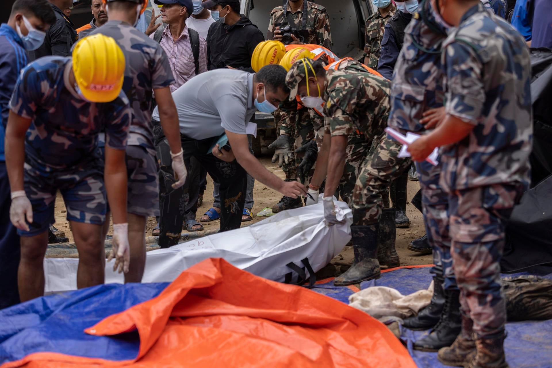 Las lluvias monzónicas dejan al menos 148 muertos y decenas de desaparecidos en Nepal Las lluvias monzónicas dejan al menos 148 muertos y decenas de desaparecidos en Nepal