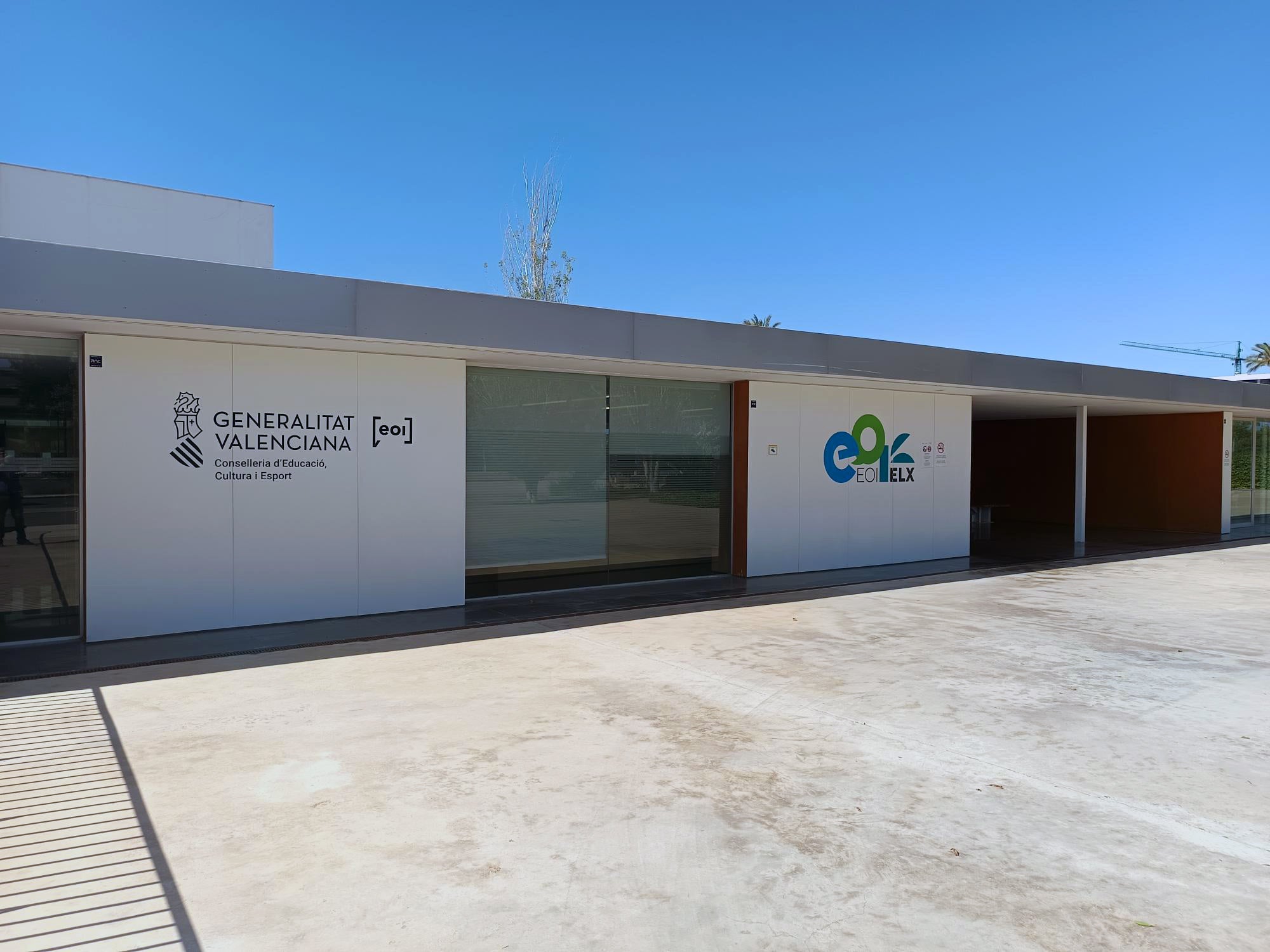 La Escuela Oficial de Idiomas de Elche arranca el curso con 3.330 matriculados y consolida las secciones de Santa Pola y Crevillent La Escuela Oficial de Idiomas de Elche arranca el curso con 3.330 matriculados y consolida las secciones de Santa Pola y Crevillent