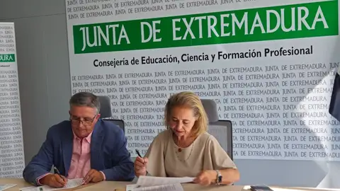 Docentes extremeños recibirán formación para mejorar la atención a alumnos con Trastorno de Espectro del Autismo Docentes extremeños recibirán formación para mejorar la atención a alumnos con Trastorno de Espectro del Autismo