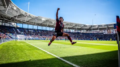 El Levante UD lidera la segunda división en espera de lo que haga el Racing en Cartagena El Levante UD lidera la segunda división en espera de lo que haga el Racing en Cartagena