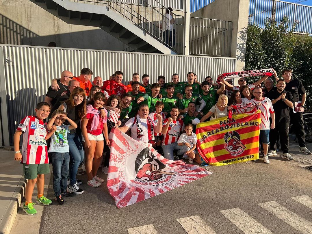 El Fertiberia Balonmano gana al Barça B y mantiene su racha de victorias El Fertiberia Balonmano gana al Barça B y mantiene su racha de victorias