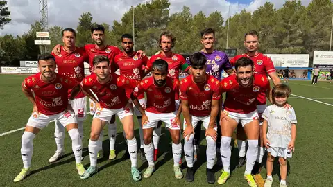La SD Ibiza cayó derrotada ante el Olot por 0-1 La SD Ibiza cayó derrotada ante el Olot por 0-1