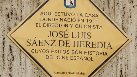 Placa de Jos&eacute; Luis S&aacute;enz de Hereida