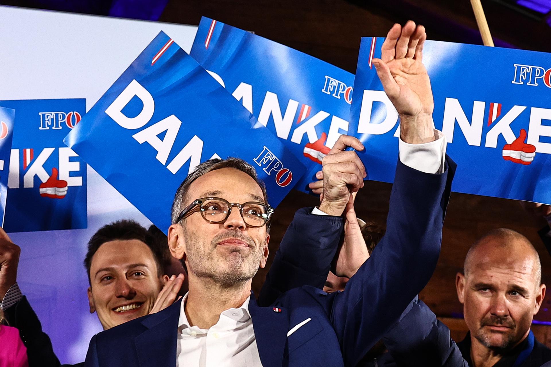 Quién es Herbert Kickl, el nuevo líder de la extrema derecha en Austria que se denomina como "el canciller del pueblo" Quién es Herbert Kickl, el nuevo líder de la extrema derecha en Austria que se denomina como "el canciller del pueblo"