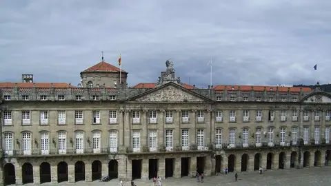 Santiago aprueba la rehabilitación del Pazo de Raxoi para mejorar su accesibilidad y hacer visitas turísticas Santiago aprueba la rehabilitación del Pazo de Raxoi para mejorar su accesibilidad y hacer visitas turísticas
