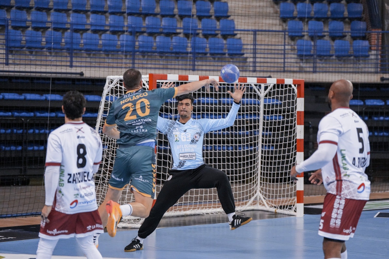 El Nava logra su primera victoria en Logroño en Asobal El Nava logra su primera victoria en Logroño en Asobal
