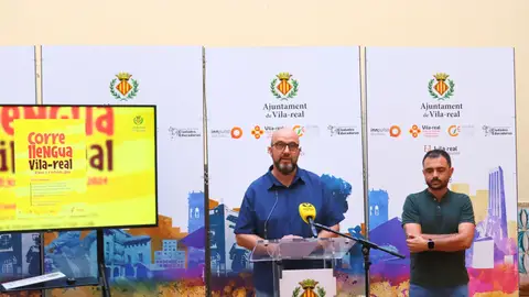 Vila-real arranca las celebraciones del 9 d´octubre con el Correllengua en los colegios Vila-real arranca las celebraciones del 9 d´octubre con el Correllengua en los colegios
