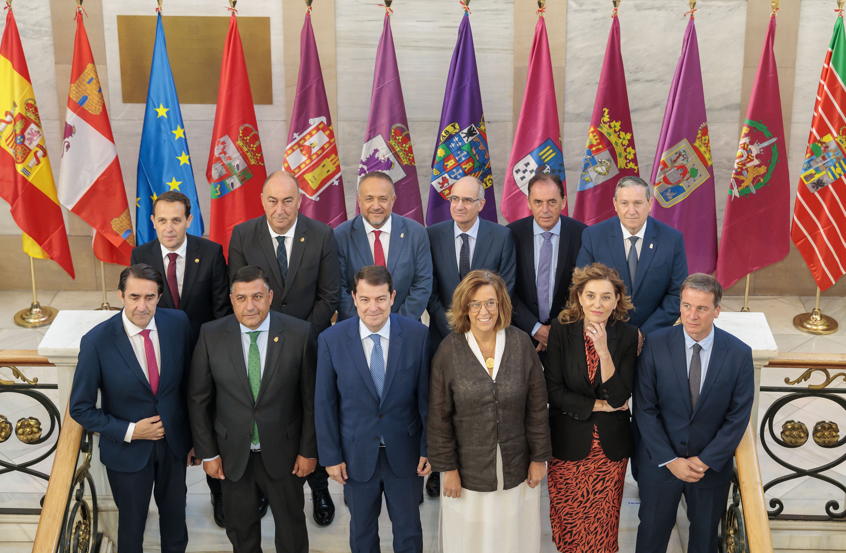 La Junta construirá 1.000 viviendas públicas para jóvenes en el medio rural de CYL con una inversión de 150 millones La Junta construirá 1.000 viviendas públicas para jóvenes en el medio rural de CYL con una inversión de 150 millones