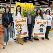 Gadis lanza a 6ª campaña "alimenta la amistad" a favor de 72 protectoras de animais Gadis lanza a 6ª campaña "alimenta la amistad" a favor de 72 protectoras de animais