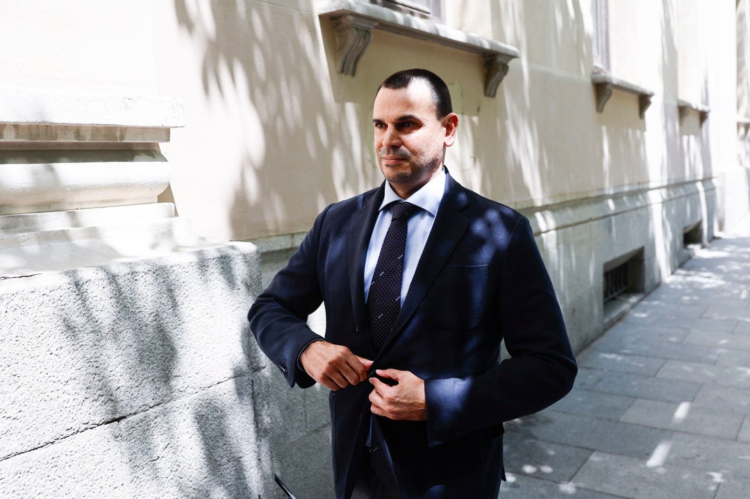 La Fiscalía del Supremo se opone a que se investigue a García Ortiz por informar sobre el novio de Ayuso La Fiscalía del Supremo se opone a que se investigue a García Ortiz por informar sobre el novio de Ayuso
