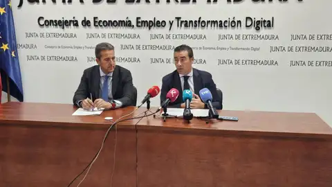 La Junta organiza del 13 al 20 de octubre una "ambiciosa" agenda en China para atraer inversiones a Extremadura La Junta organiza del 13 al 20 de octubre una "ambiciosa" agenda en China para atraer inversiones a Extremadura