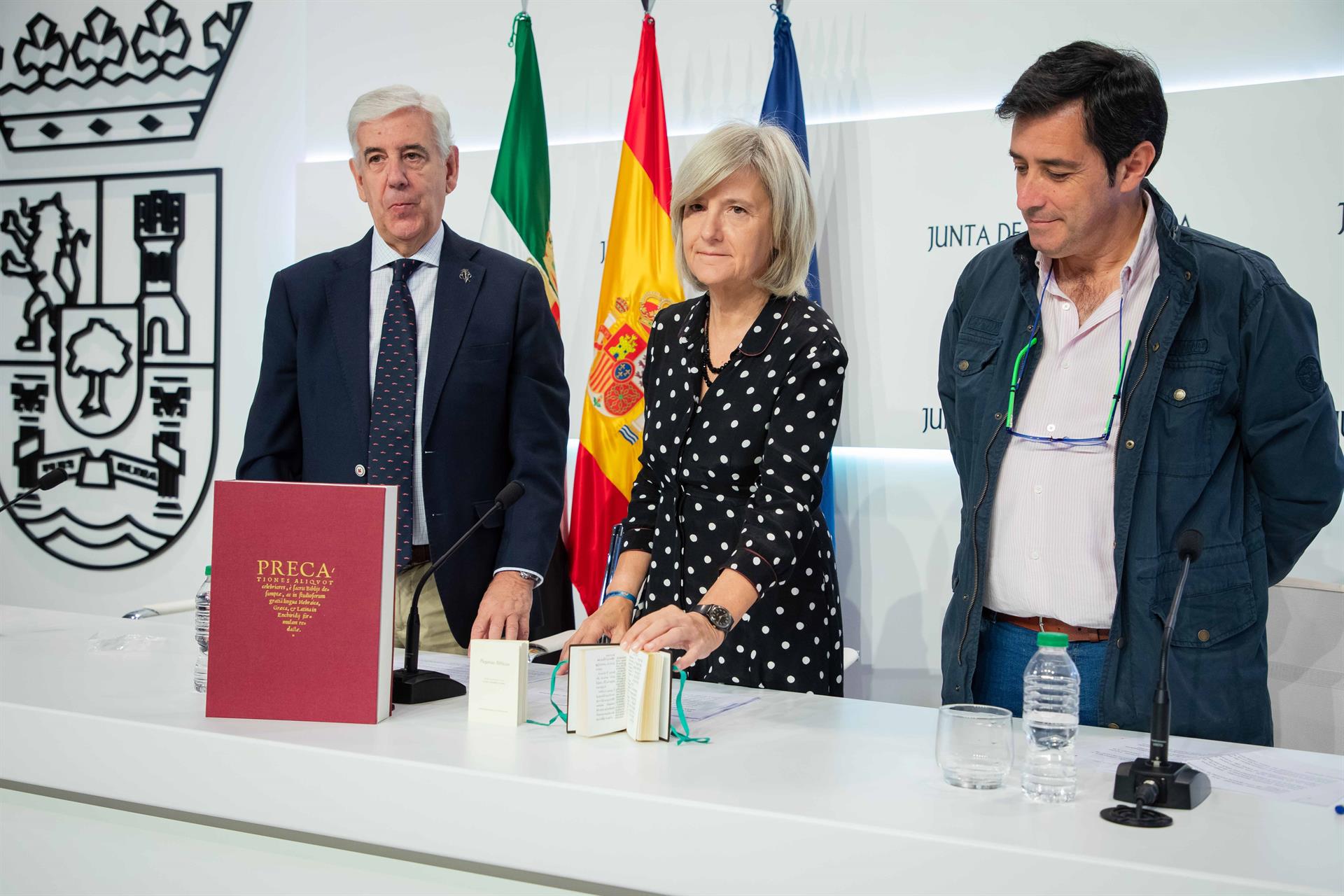 La Editora Regional publica el facsímil de 'Praecationes Biblicae' perteneciente a la Biblioteca de Barcarrota La Editora Regional publica el facsímil de 'Praecationes Biblicae' perteneciente a la Biblioteca de Barcarrota