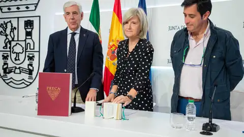 La Editora Regional publica el facsímil de 'Praecationes Biblicae' perteneciente a la Biblioteca de Barcarrota La Editora Regional publica el facsímil de 'Praecationes Biblicae' perteneciente a la Biblioteca de Barcarrota