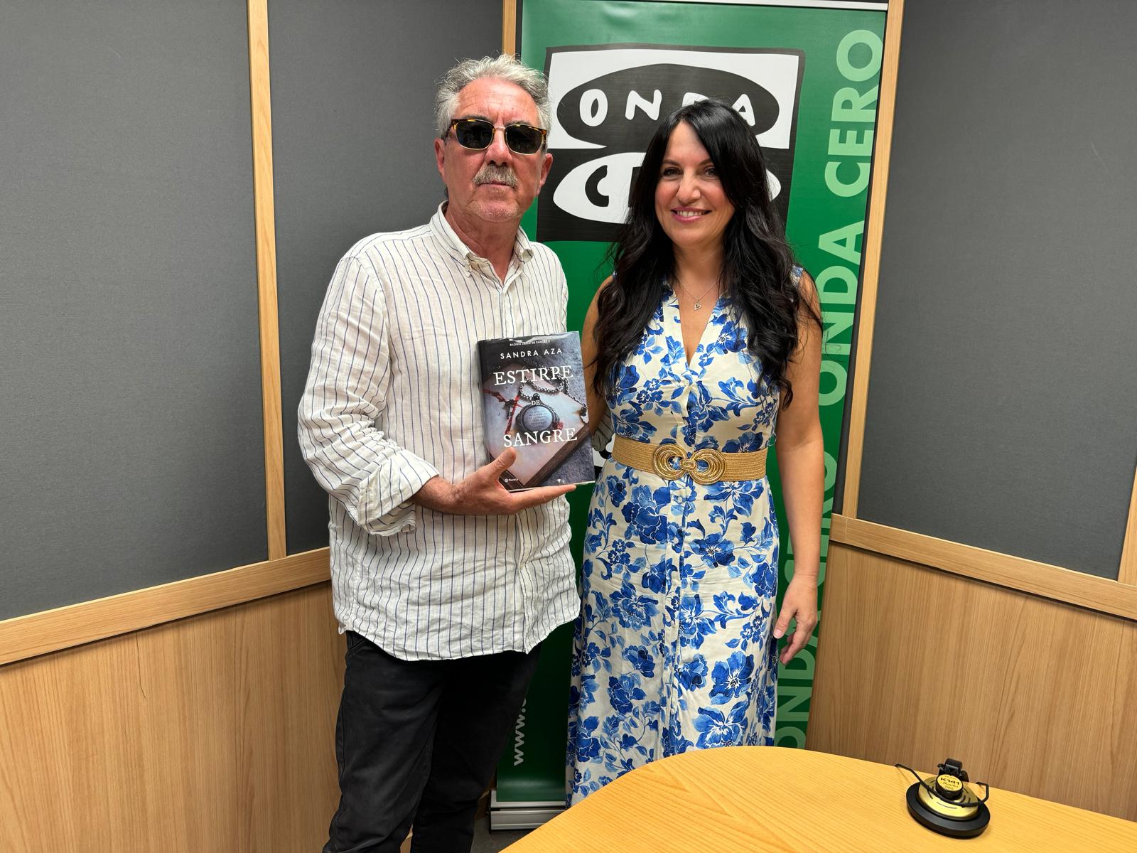 Sandra Aza presenta en Más en uno Alicante "Estirpe de sangre" una visión profunda de la España del siglo XVII Sandra Aza presenta en Más en uno Alicante "Estirpe de sangre" una visión profunda de la España del siglo XVII